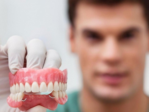 Протезирование зубов: тот случай, когда «здоровье» можно купить